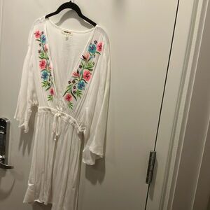 NWOT dress/cover up - size mediumm